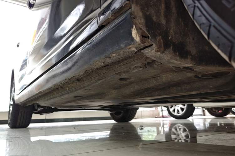 Used Volkswagen Lavida 2022 280TSI DSG Comfort Edition Right Side Sill