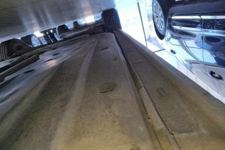 Used Volkswagen Lavida 2022 280TSI DSG Comfort Edition Right Side Sill