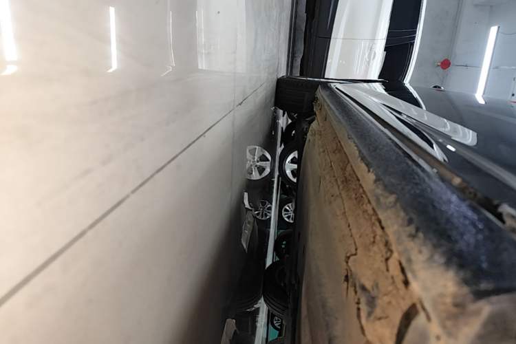 Used Volkswagen Lavida 2022 1.5L Automatic Comfort Edition Right Side Sill