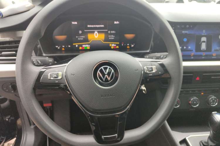 Used Volkswagen Lavida 2022 1.5L Automatic Comfort Edition Steering Wheel
