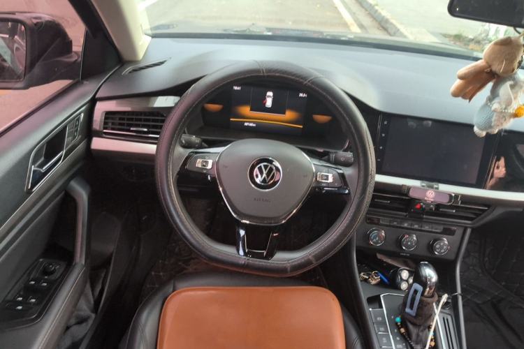 Used Volkswagen Lavida 2022 1.5L Automatic Comfort Edition Steering Wheel