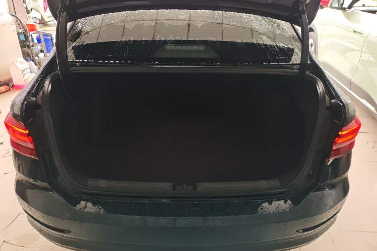 Used Volkswagen Lavida 2022 280TSI DSG Luxury Edition Trunk