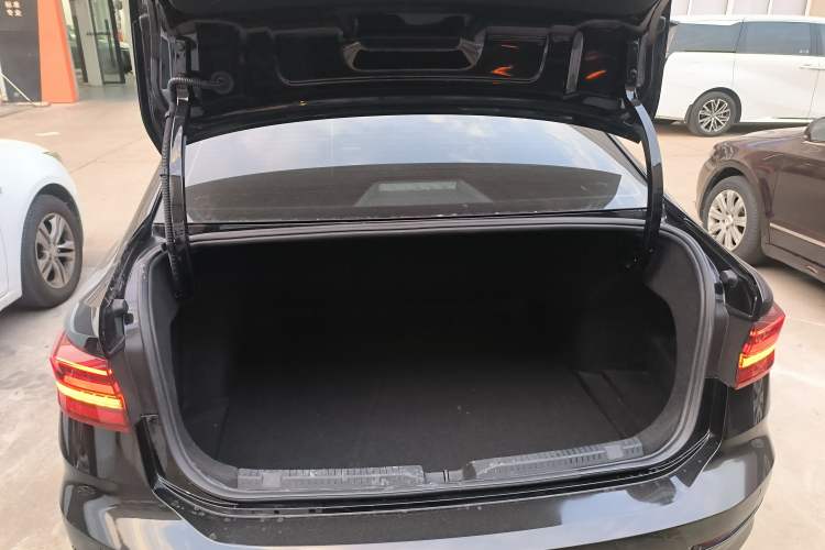 Used Volkswagen Lavida 2022 280TSI DSG Comfort Edition Trunk
