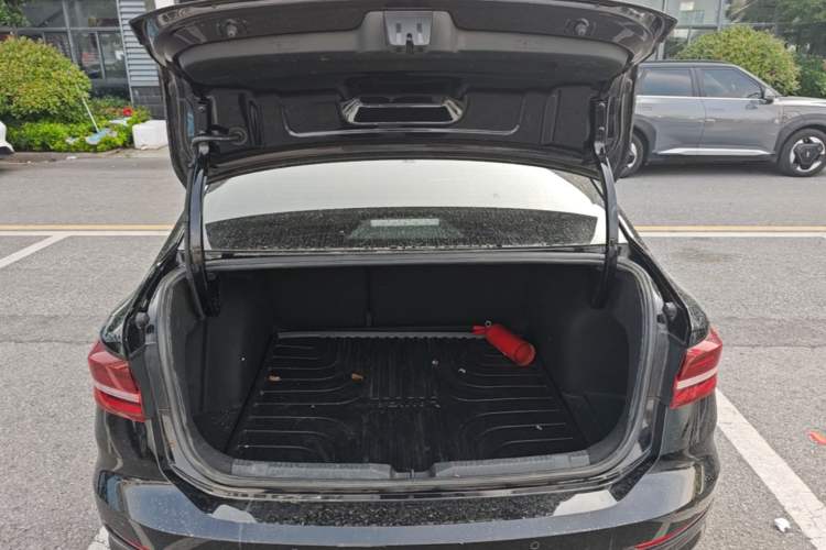 Used Volkswagen Lavida 2022 280TSI DSG Comfort Edition Trunk