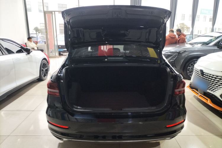 Used Volkswagen Lavida 2022 1.5L Automatic Comfort Edition Trunk