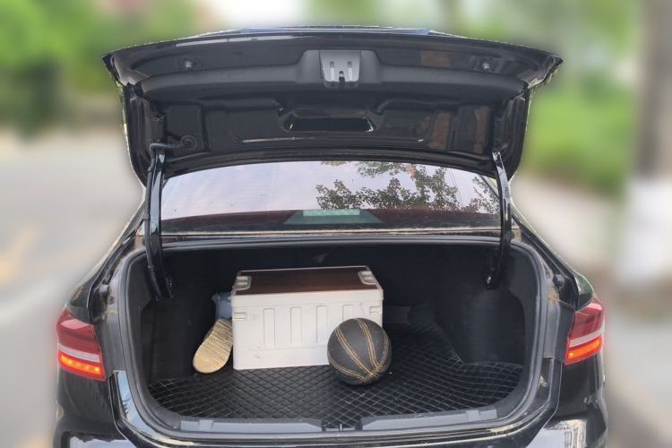 Used Volkswagen Lavida 2022 1.5L Automatic Comfort Edition Trunk