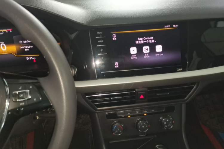 Used Volkswagen Lavida 2022 280TSI DSG Comfort Edition Audio And AC Panel