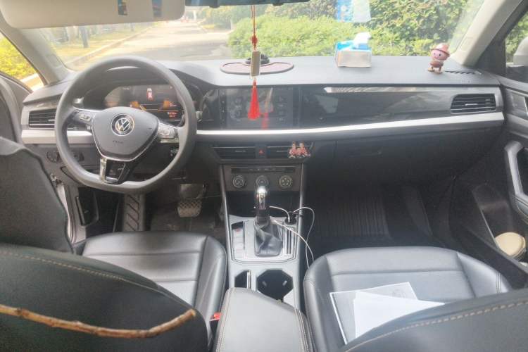 Used Volkswagen Lavida 2022 1.5L Automatic Comfort Edition Center Console