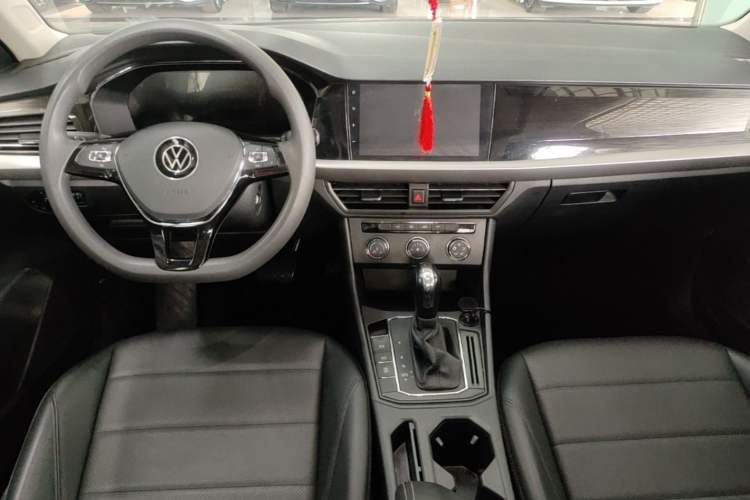 Used Volkswagen Lavida 2022 1.5L Automatic Comfort Edition Center Console