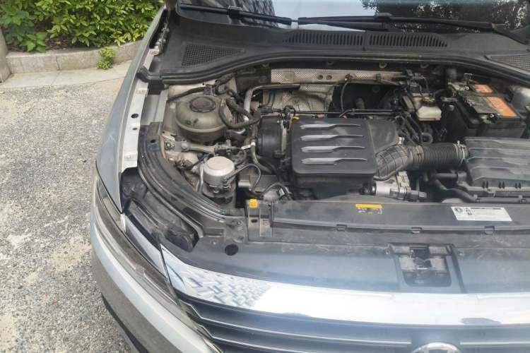 Used Volkswagen Lavida 2022 1.5L Automatic Comfort Edition Engine Bay Right