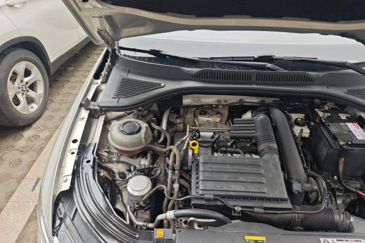 Used Volkswagen Lavida 2022 280TSI DSG Luxury Edition Engine Bay Right