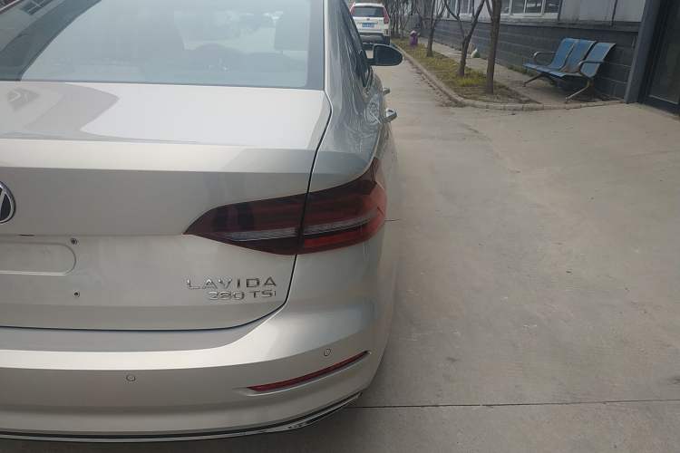 Used Volkswagen Lavida 2022 280TSI DSG Comfort Edition Exterior 3