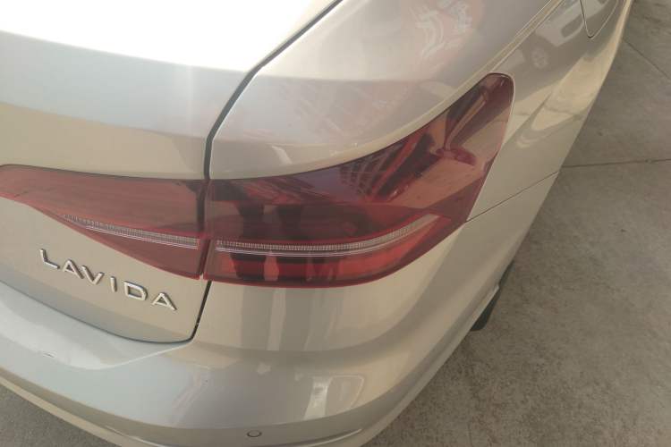 Used Volkswagen Lavida 2022 1.5L Automatic Vision Edition Exterior 3