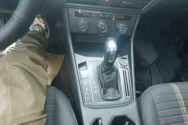Used Volkswagen Lavida 2022 280TSI DSG Comfort Edition Gear Lever