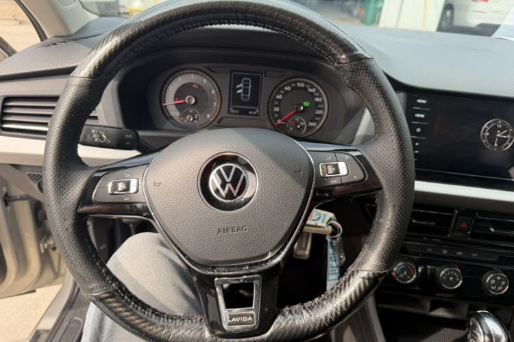 Used Volkswagen Lavida 2022 1.5L Automatic Fashion Edition Interior 2