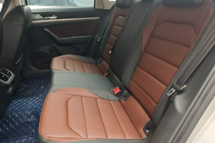 Used Volkswagen Lavida 2022 280TSI DSG Luxury Edition Left Rear Seat