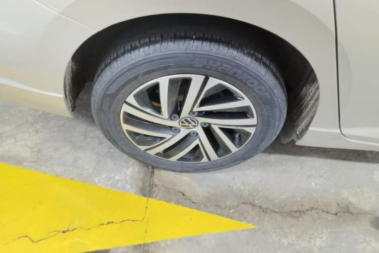 Used Volkswagen Lavida 2022 280TSI DSG Comfort Edition Right Rear Wheel Hub