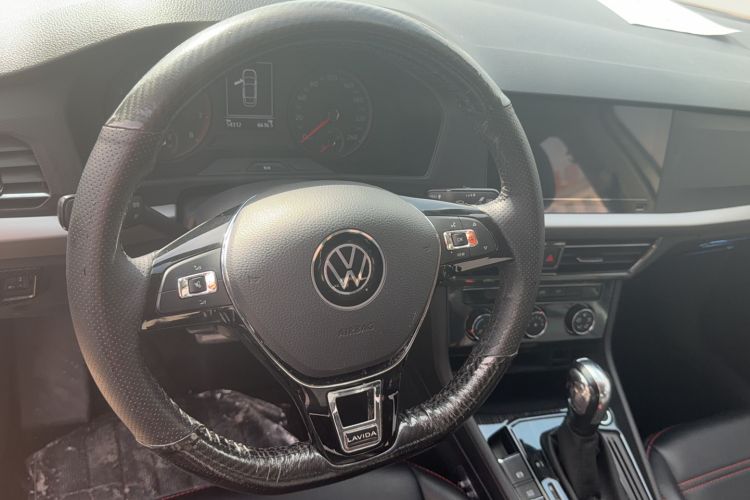 Used Volkswagen Lavida 2022 1.5L Automatic Fashion Edition Steering Wheel