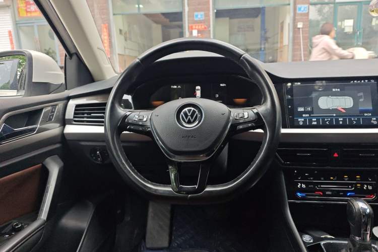 Used Volkswagen Lavida 2022 280TSI DSG Luxury Edition Steering Wheel