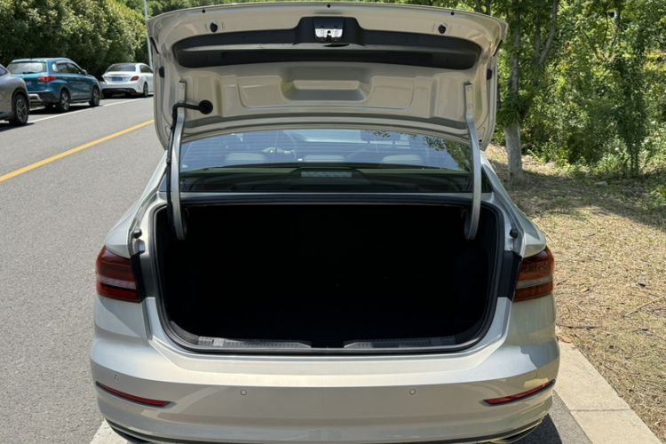 Used Volkswagen Lavida 2022 280TSI DSG Comfort Edition Trunk