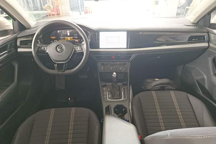 Used Volkswagen Lavida 2022 280TSI DSG Comfort Edition Center Console