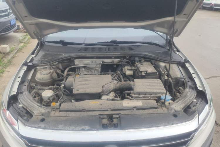 Used Volkswagen Lavida 2022 1.5L Automatic Fashion Edition Engine Bay
