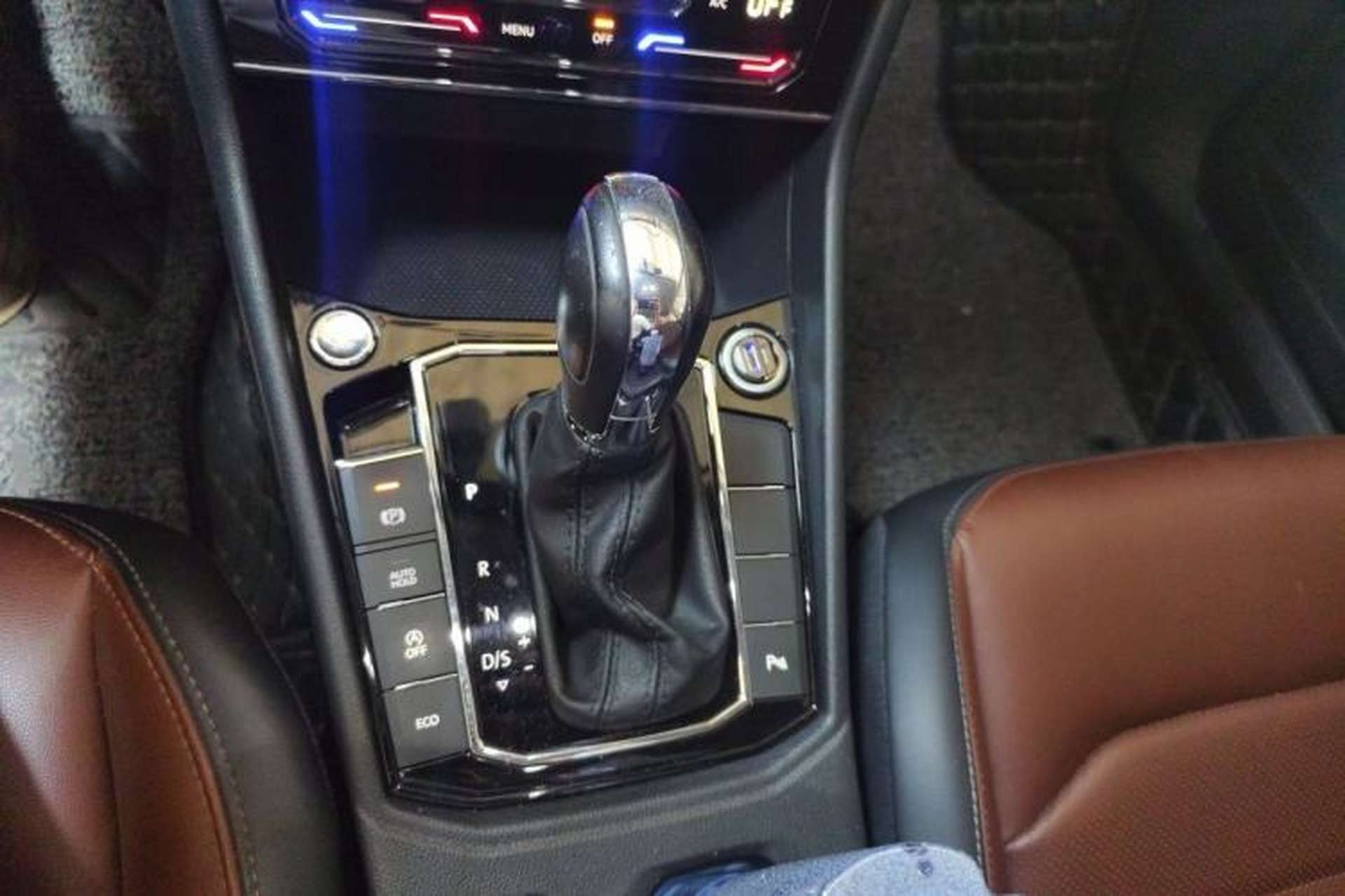 Used Volkswagen Lavida 2022 280TSI DSG Luxury Edition Gear Lever