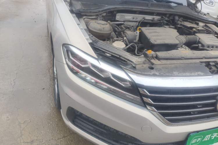 Used Volkswagen Lavida 2022 1.5L Automatic Fashion Edition Right Front Headlight