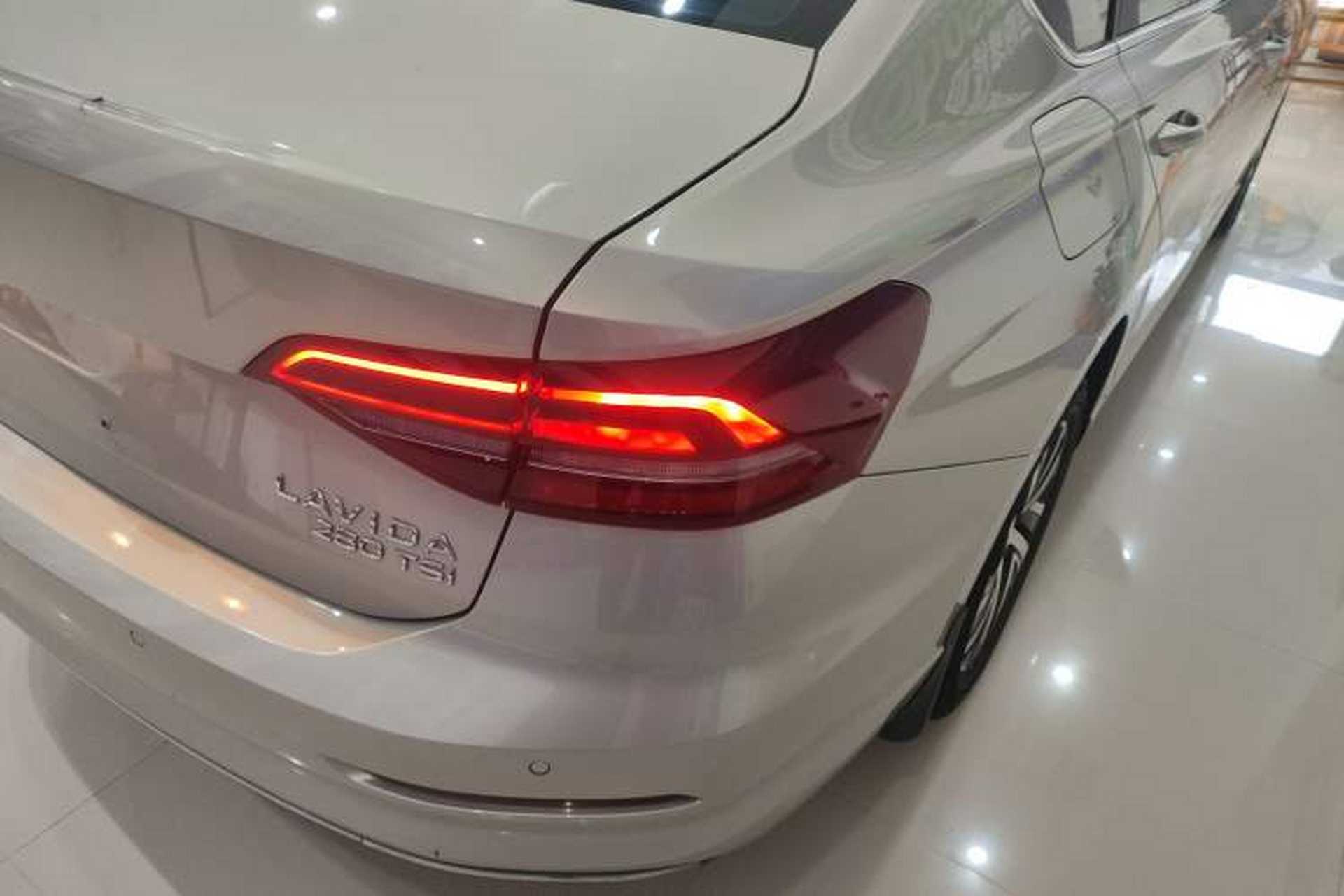 Used Volkswagen Lavida 2022 280TSI DSG Comfort Edition Right Rear Taillight