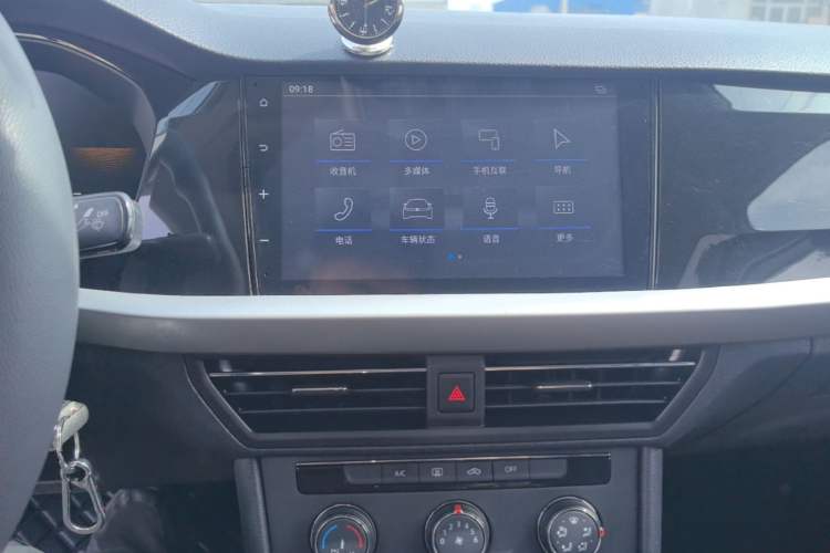 Used Volkswagen Lavida 2022 280TSI DSG Comfort Edition Audio And AC Panel