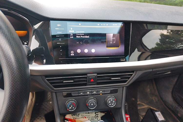 Used Volkswagen Lavida 2022 280TSI DSG Comfort Edition Audio And AC Panel