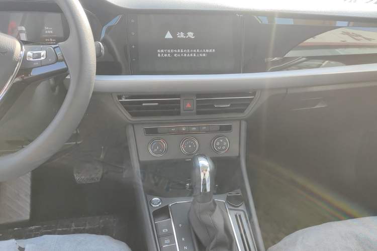 Used Volkswagen Lavida 2022 280TSI DSG Comfort Edition Audio And AC Panel