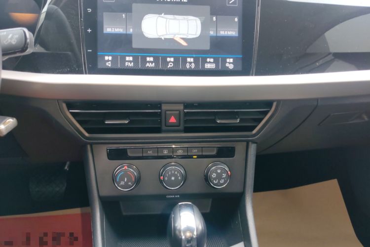 Used Volkswagen Lavida 2022 280TSI DSG Comfort Edition Audio And AC Panel