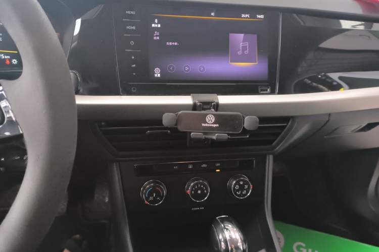 Used Volkswagen Lavida 2022 1.5L Automatic Comfort Edition Audio And AC Panel