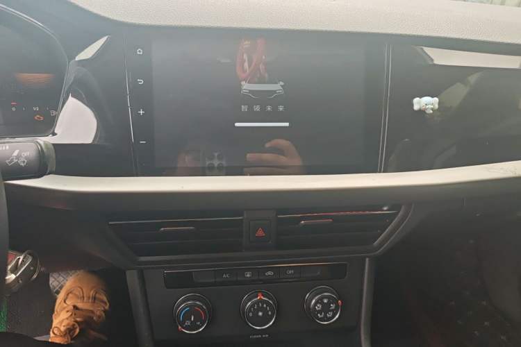 Used Volkswagen Lavida 2022 280TSI DSG Comfort Edition Audio And AC Panel