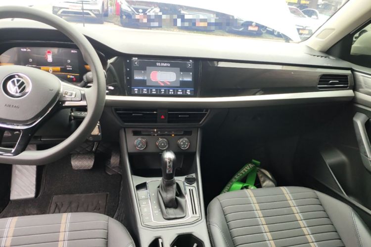 Used Volkswagen Lavida 2022 280TSI DSG Comfort Edition Audio And AC Panel
