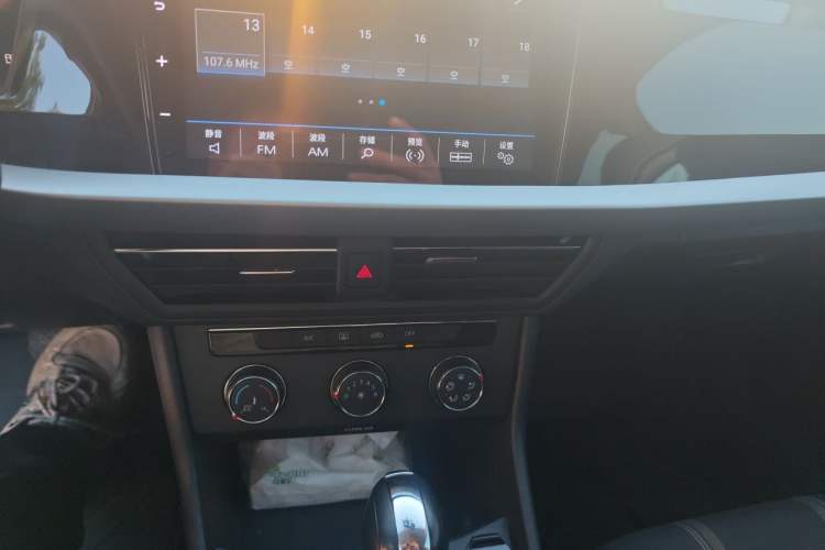 Used Volkswagen Lavida 2022 280TSI DSG Comfort Edition Audio And AC Panel
