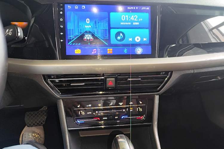 Used Volkswagen Lavida 2022 280TSI DSG Luxury Edition Audio And AC Panel