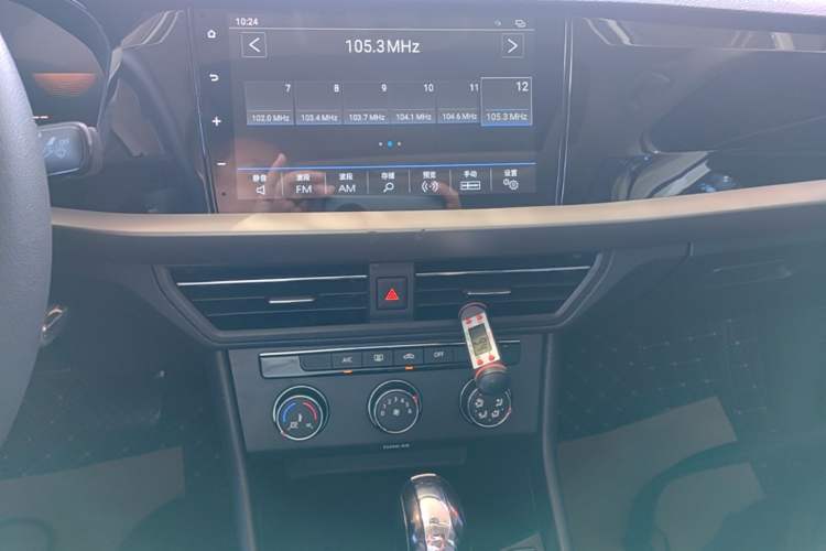 Used Volkswagen Lavida 2022 1.5L Automatic Comfort Edition Audio And AC Panel