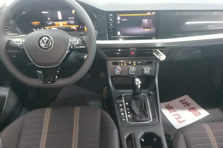 Used Volkswagen Lavida 2022 280TSI DSG Comfort Edition Audio And AC Panel