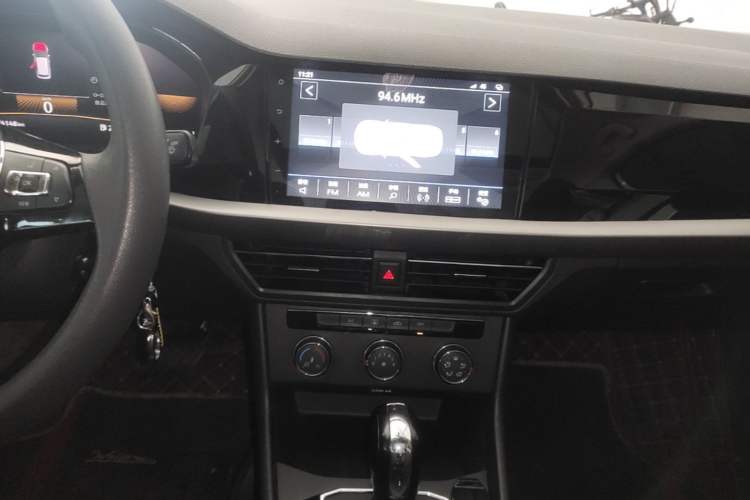 Used Volkswagen Lavida 2022 280TSI DSG Comfort Edition Audio And AC Panel