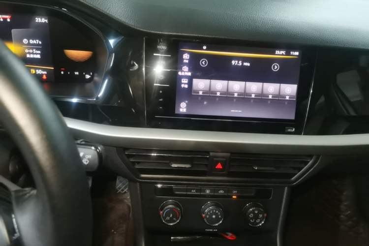 Used Volkswagen Lavida 2022 280TSI DSG Comfort Edition Audio And AC Panel