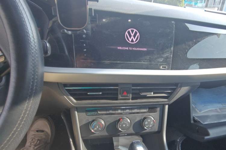 Used Volkswagen Lavida 2022 280TSI DSG Comfort Edition Audio And AC Panel