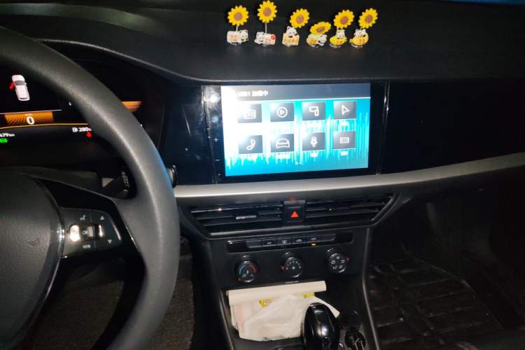 Used Volkswagen Lavida 2022 280TSI DSG Comfort Edition Audio And AC Panel