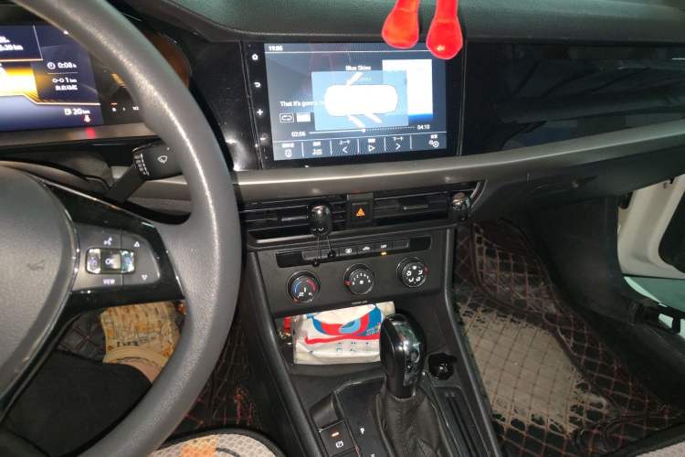 Used Volkswagen Lavida 2022 280TSI DSG Comfort Edition Audio And AC Panel