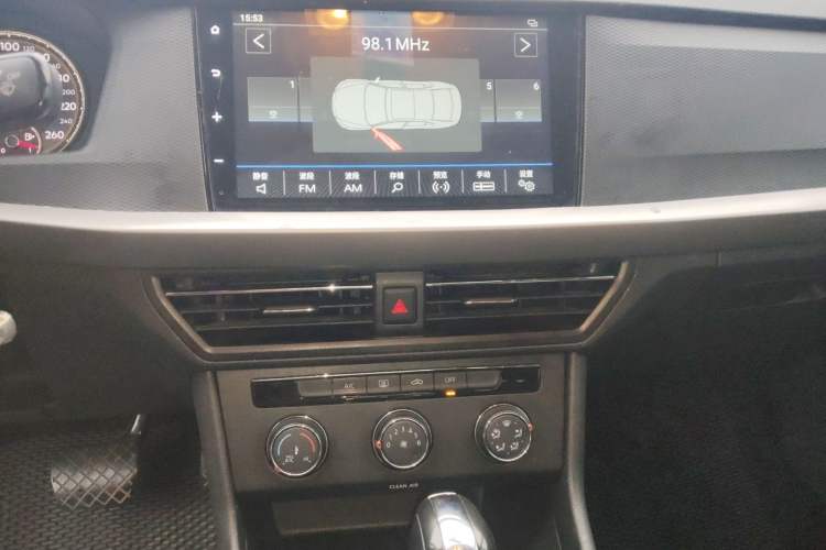 Used Volkswagen Lavida 2022 1.5L Automatic Fashion Edition Audio And AC Panel