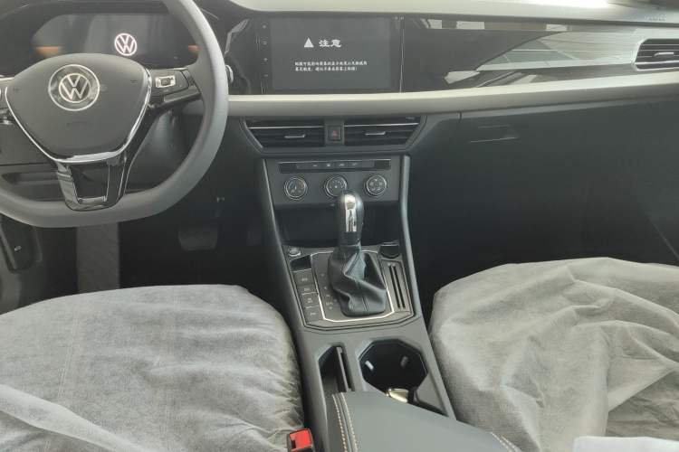 Used Volkswagen Lavida 2022 280TSI DSG Comfort Edition Audio And AC Panel