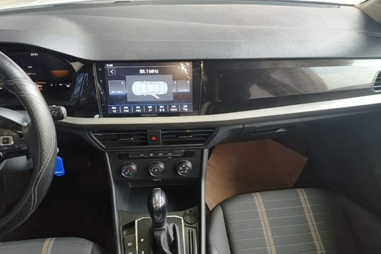 Used Volkswagen Lavida 2022 280TSI DSG Comfort Edition Audio And AC Panel