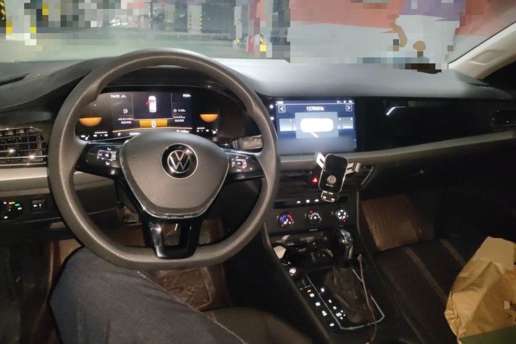 Used Volkswagen Lavida 2022 280TSI DSG Comfort Edition Center Console