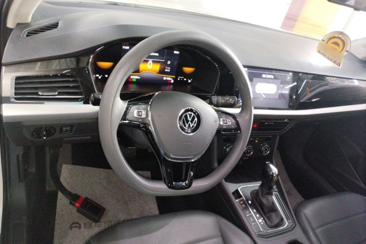 Used Volkswagen Lavida 2022 1.5L Automatic Comfort Edition Center Console